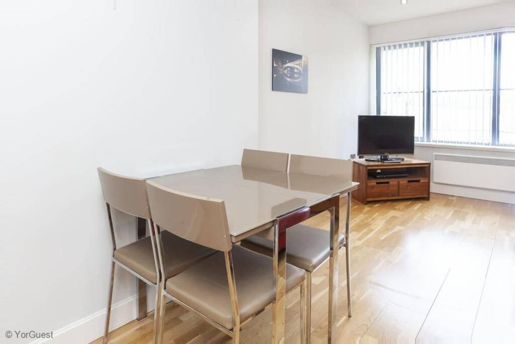 Apartment 12 Popeshead Court York Extérieur photo